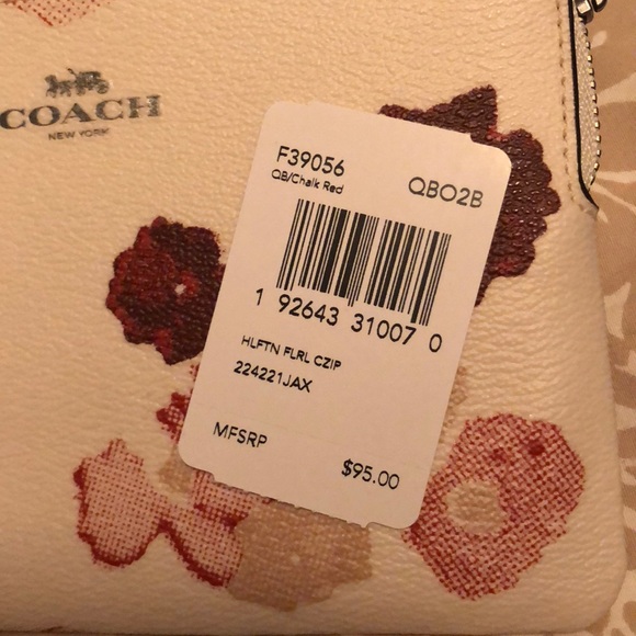 NWT coach wristlet - Picture 2 of 4